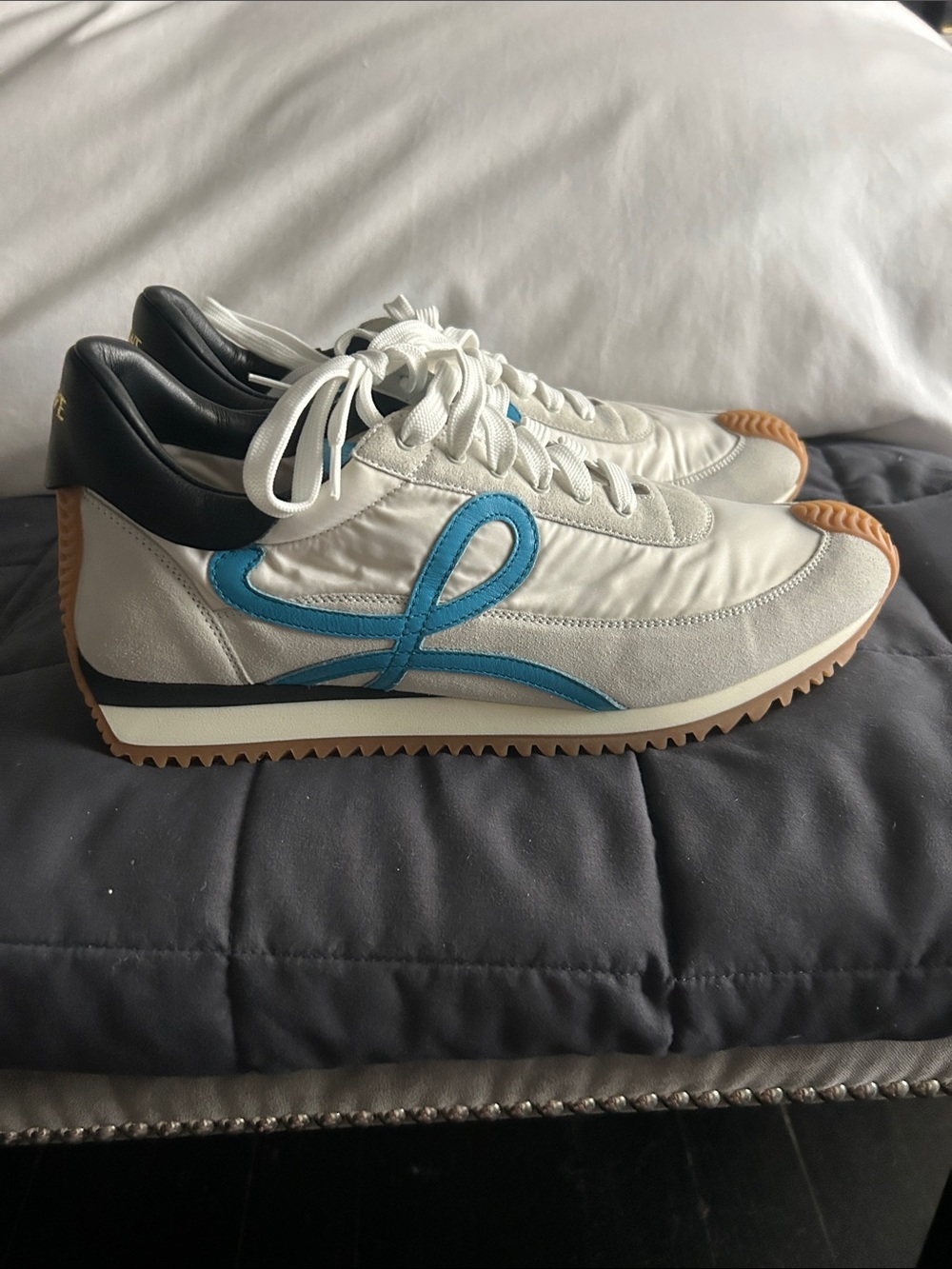 Loewe White Sneakers with Blue Logo and Gum Sole - Men’s size 43 - Picture 5 of 6